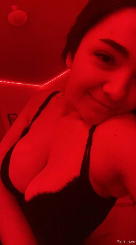 skirtsowo nude pornstar image