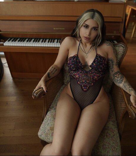 Salome Sylvana xxx pornstar image