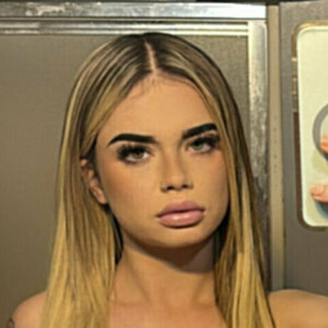 Sxevva pornstar nude image