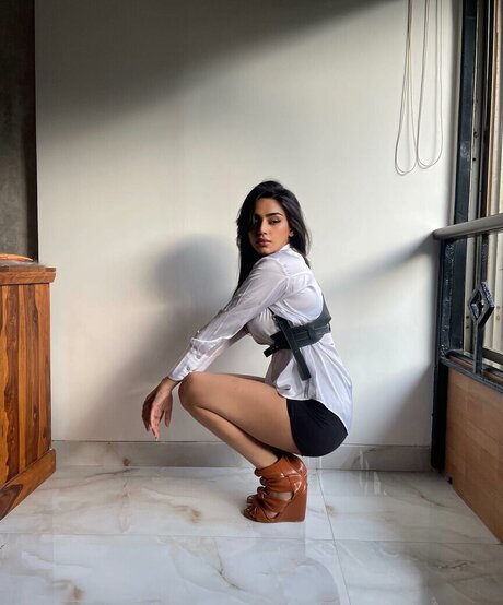 Pakhi Gadh star perfect photo