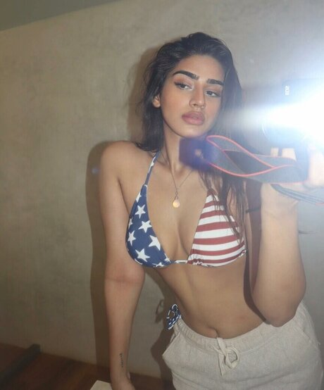 Pakhi Gadh hot pornstar photo