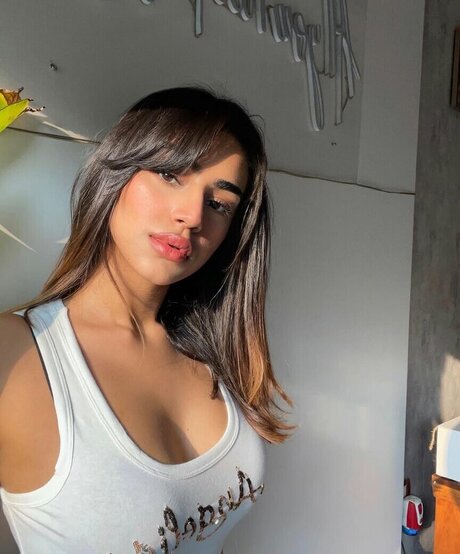 Pakhi Gadh model hd gallery