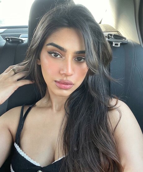 Pakhi Gadh pornstar exclusive picture