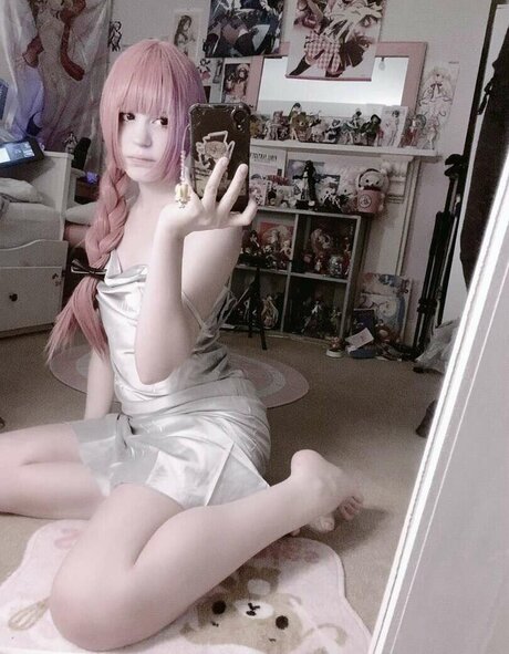 nadecola9 naked star image