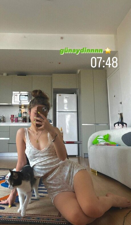 zeybik perfect actress pic