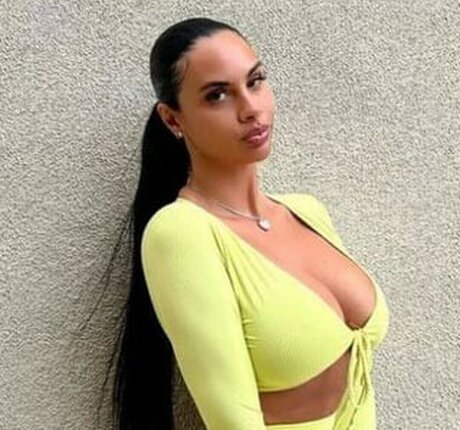 Johanna Leia model adult photo