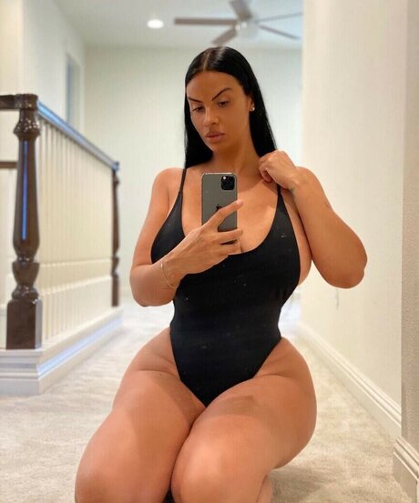 Johanna Leia nice pornstar img