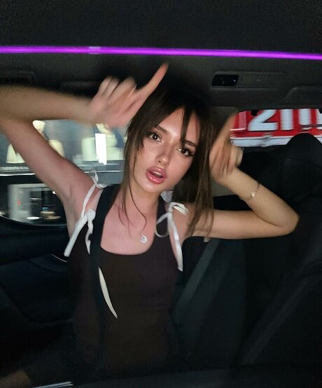 mildixs hot actress pics