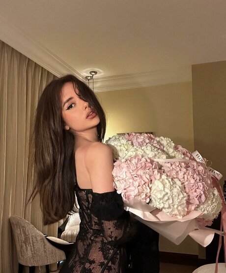 mildixs art pornstar pic