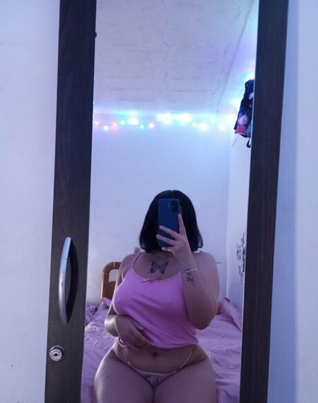 Elizabeth Nazariego erotic star images