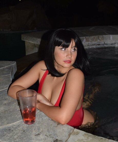 Olivia DeLaurentis model hot picture