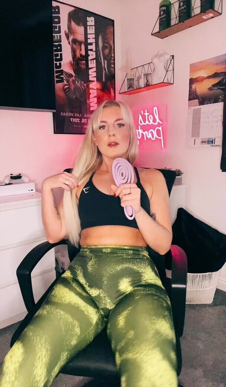 Emily Walters hot model galleries