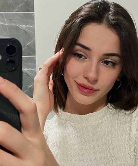 ebrarkrbkn high quality actress pictures