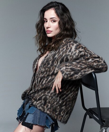 ebrarkrbkn naked actress pic