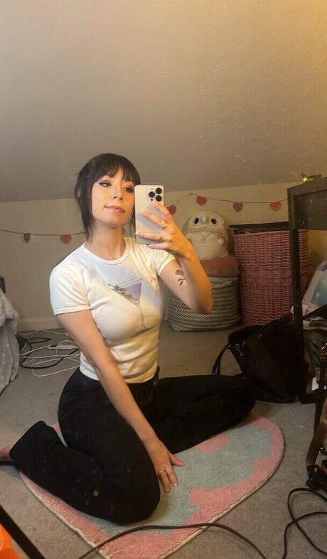 prettyalchemist sexy pornstar img