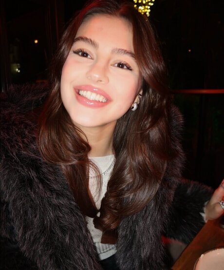 Sinem Melek Co kun model porn image