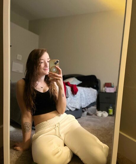 Coffeeslay star sexy pic