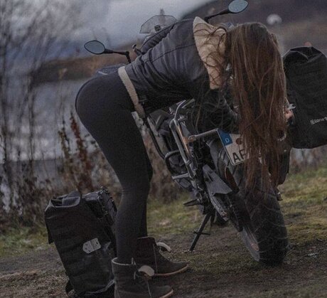 Affe auf Bike exclusive model gallery