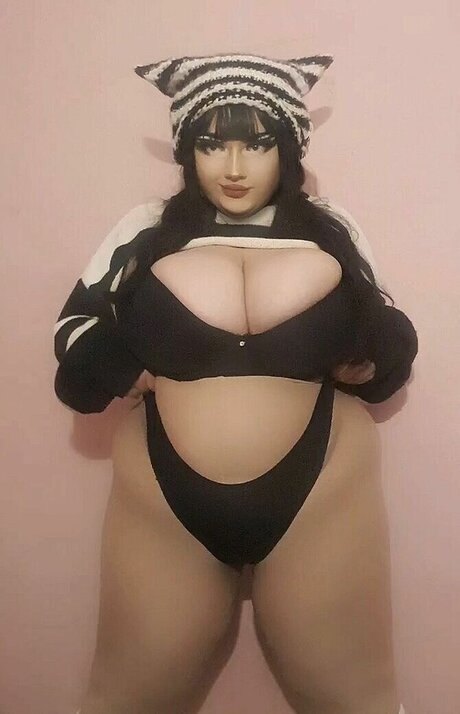 Bigtiddyash pornstar sexy pics