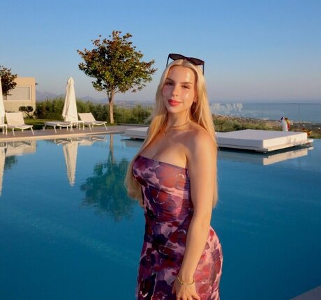 Lucia Leona pornstar hot galleries