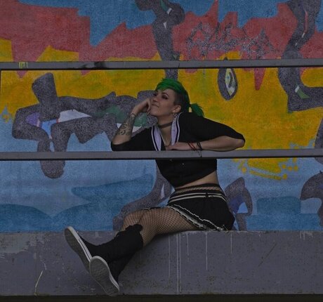 locolea nude actress galleries