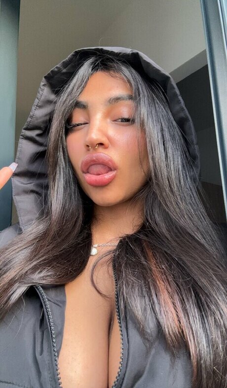 Fionee erotic star pic