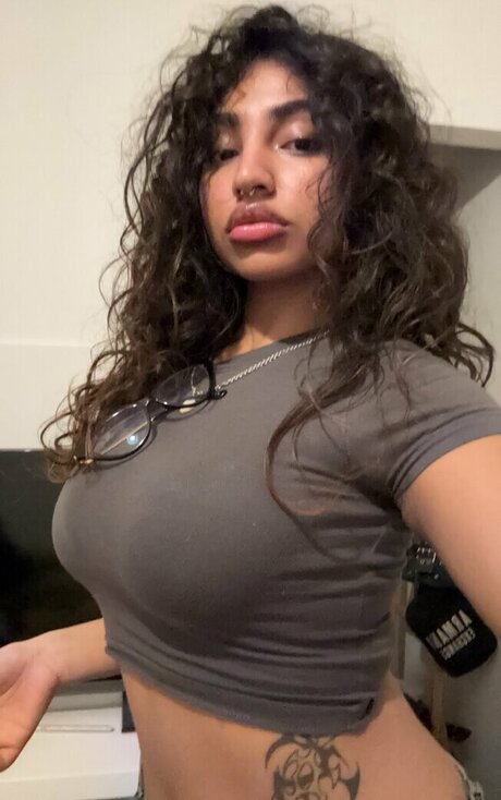 Fionee pretty model photos