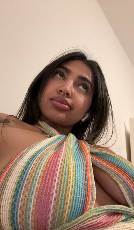 Fionee model nude img