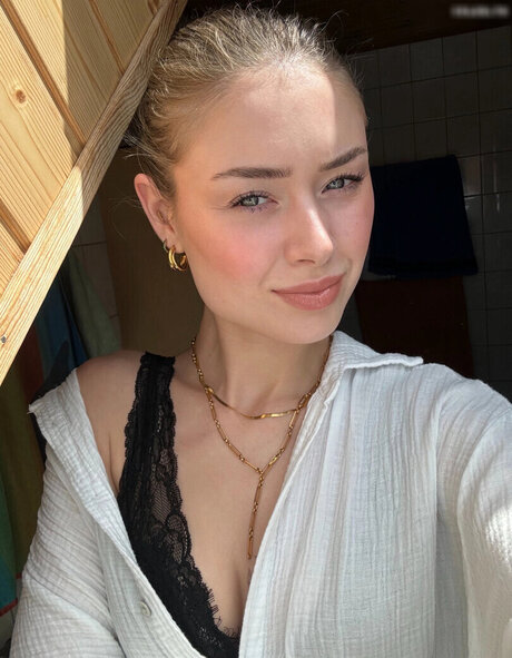 Marie Denise Schwarz model sex photos