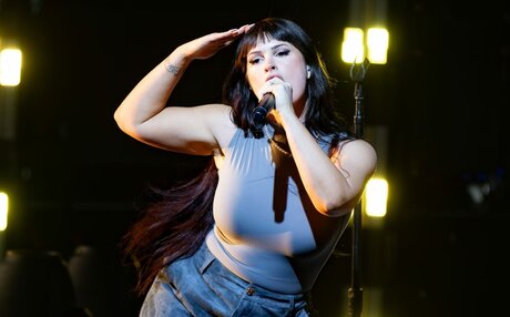 Courtney LaPlante model xxx photos