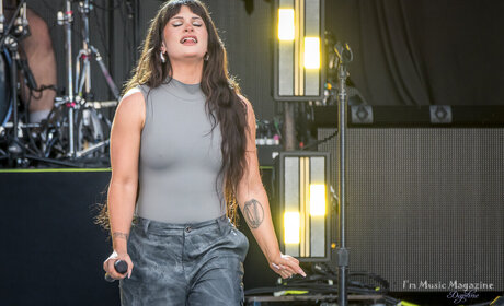 Courtney LaPlante porn model picture