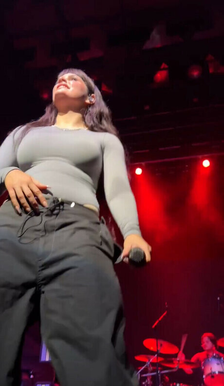 Courtney LaPlante model naked photo