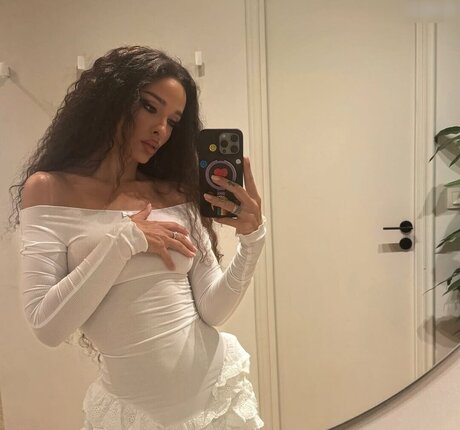 Eleni Foureira free actress gallery