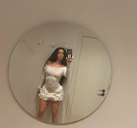 Eleni Foureira high quality actress archive