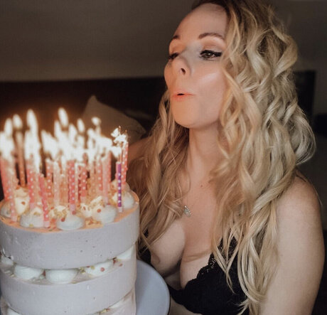 Jacqueline Sparrow hd model images