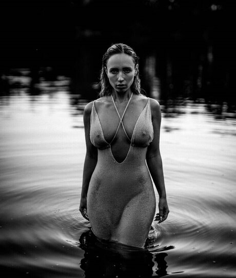 old lady onlyfans naked images