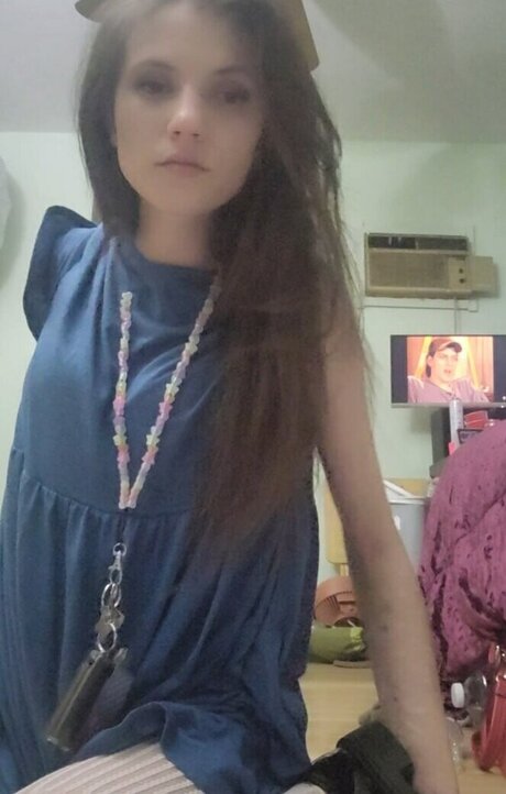 Ariel Harris hd actress img