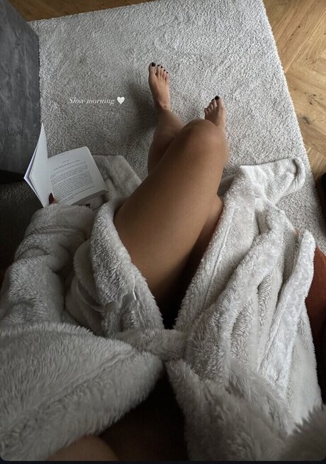 Merve zkan high quality model pictures