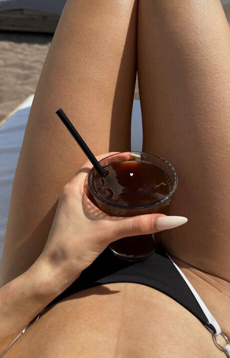 Merve zkan pornographic model photos