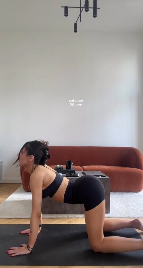 Merve zkan pornstar nudes photos