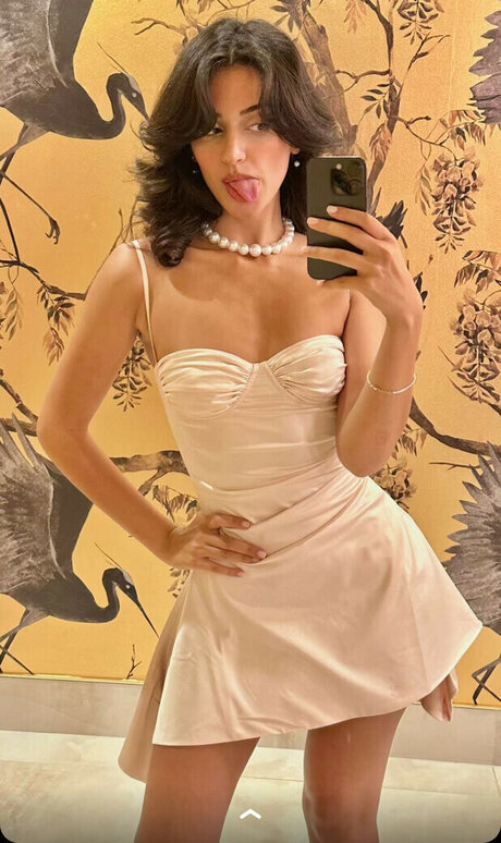 Melody Oz art star pics