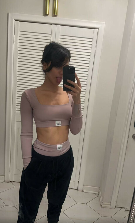 Melody Oz Profile pic