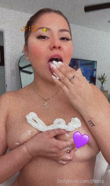 Jackie Figueroa model sexy pics