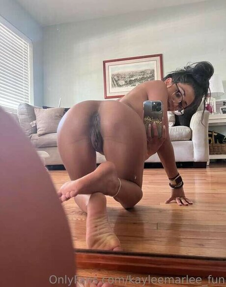 KMsmile model high quality picture