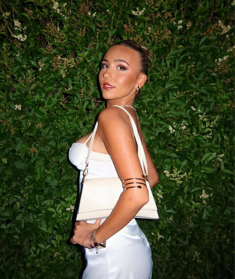 Arianna Felber adult model images