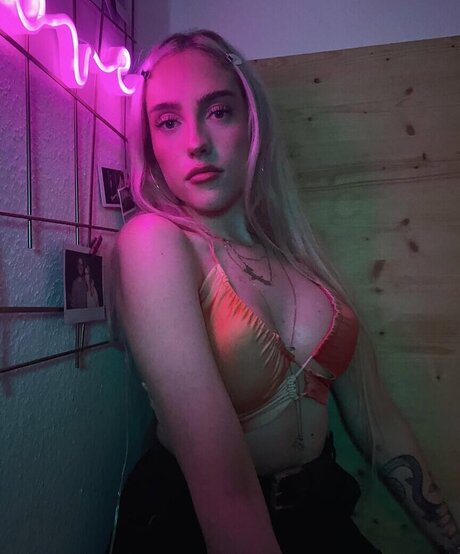 ayyetay pornstar hd pic