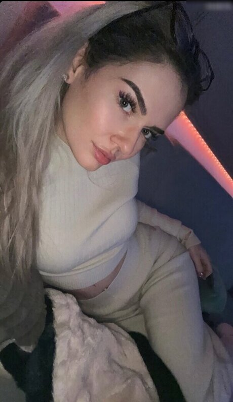 Nele mbt art actress picture