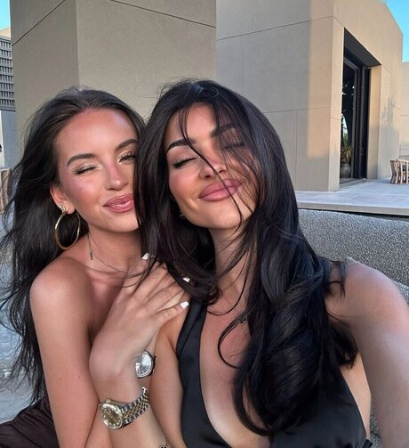 Zoe Liss porn model gallery