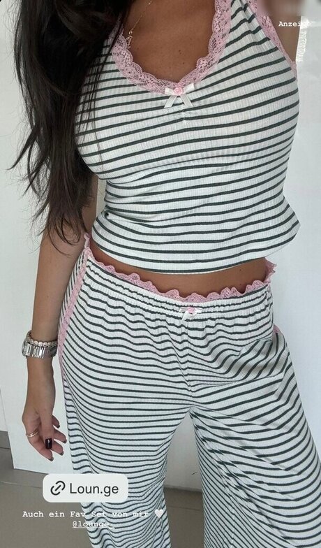 Zoe Liss sexy star gallery