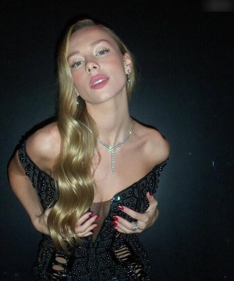 Ester Exp sito porn model galleries